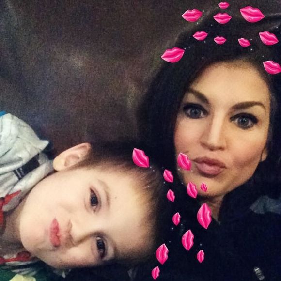 Meet your Posher, Christy - Picture 1 of 1